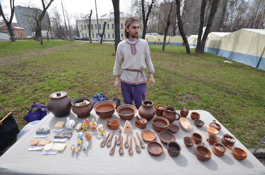Мастер гончарных дел Лев Андреев