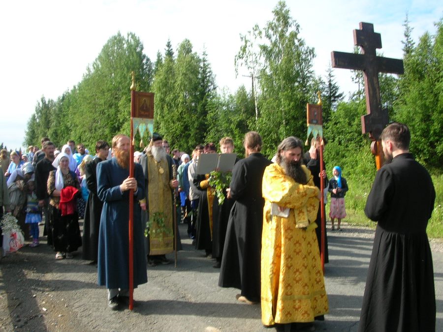 Крестный ход в Шамарах. 2005 г.
